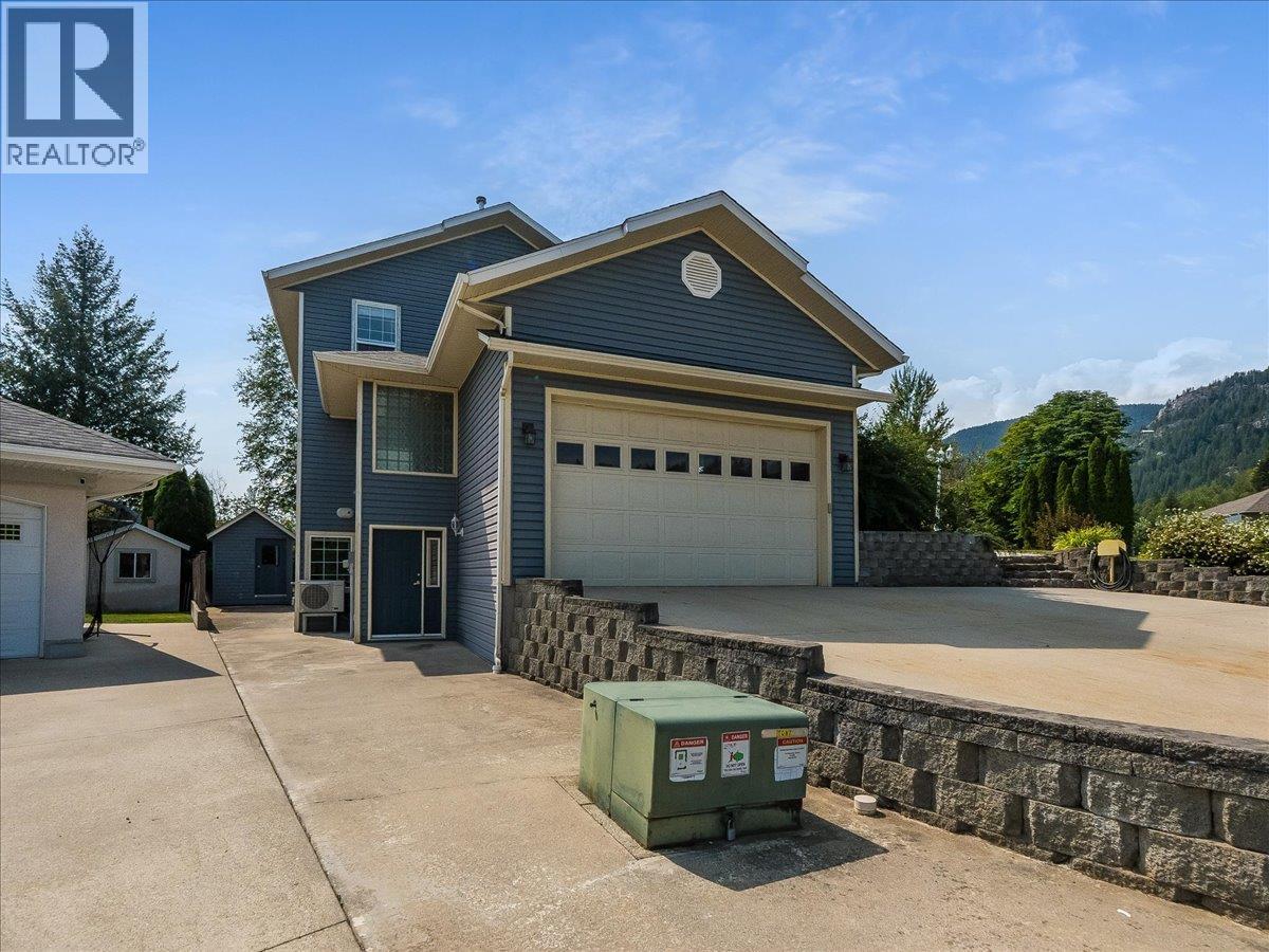 3617 14th Avenue, Castlegar, British Columbia  V1N 4J2 - Photo 67 - 10398027