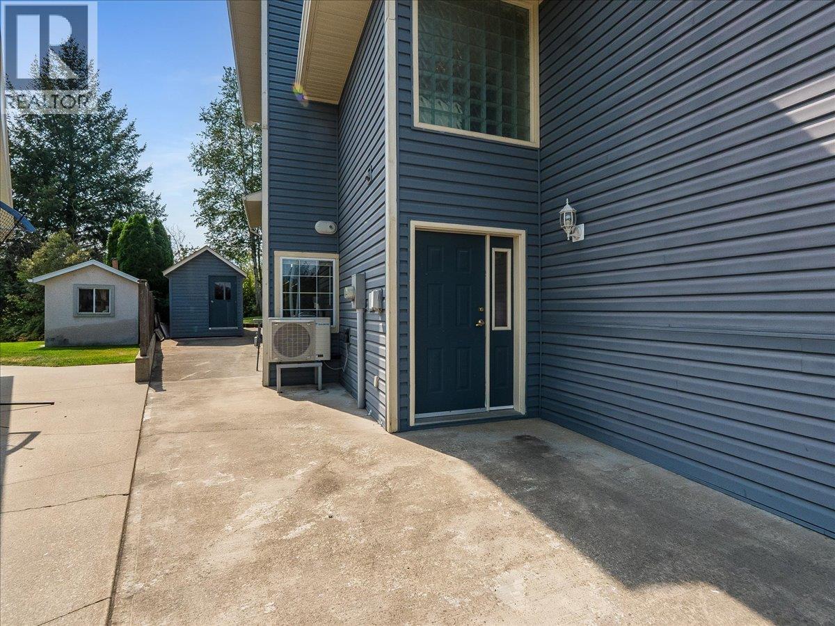 3617 14th Avenue, Castlegar, British Columbia  V1N 4J2 - Photo 68 - 10398027