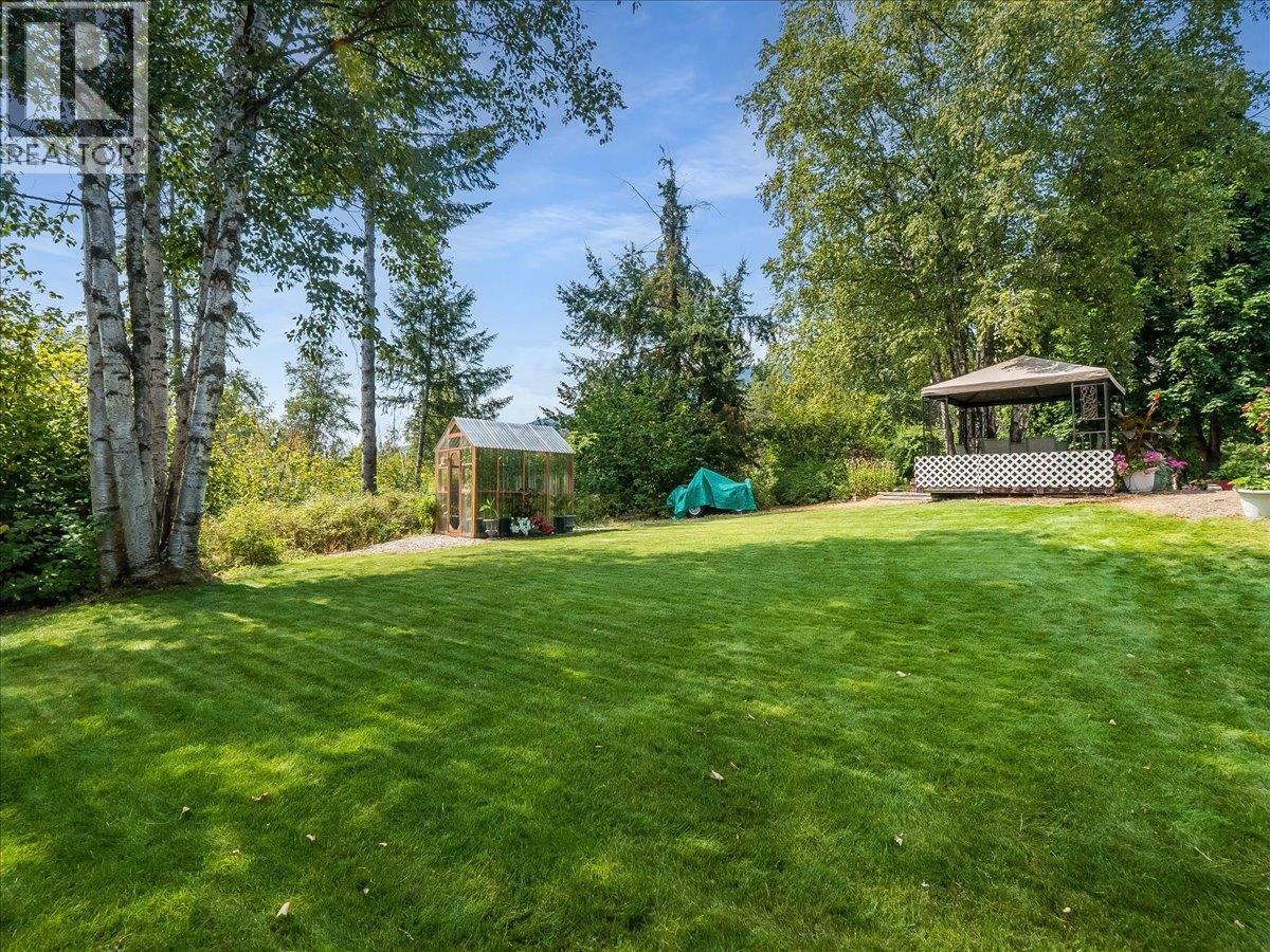3617 14th Avenue, Castlegar, British Columbia  V1N 4J2 - Photo 71 - 10398027