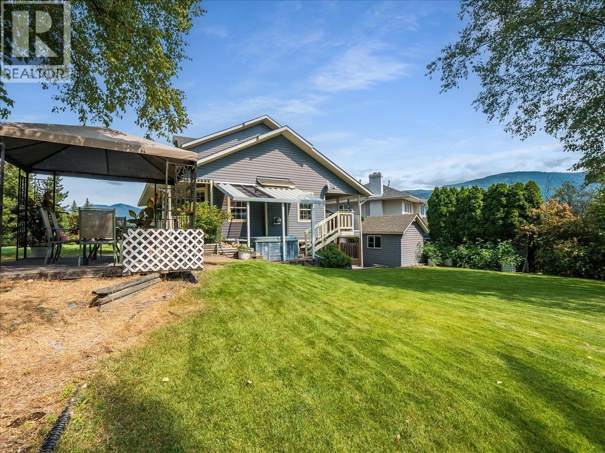 3617 14th Avenue, Castlegar, British Columbia  V1N 4J2 - Photo 74 - 10398027