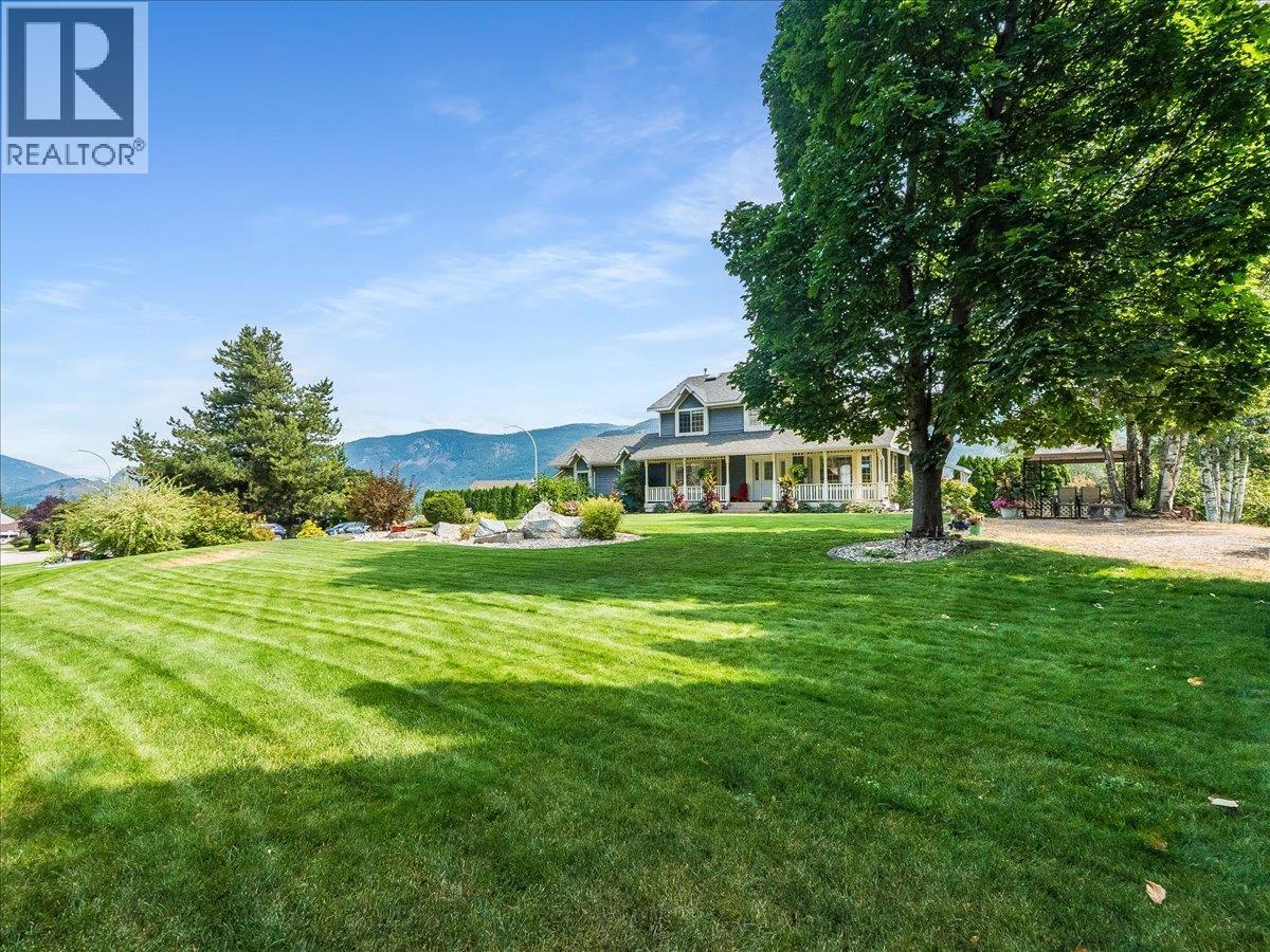 3617 14th Avenue, Castlegar, British Columbia  V1N 4J2 - Photo 81 - 10398027