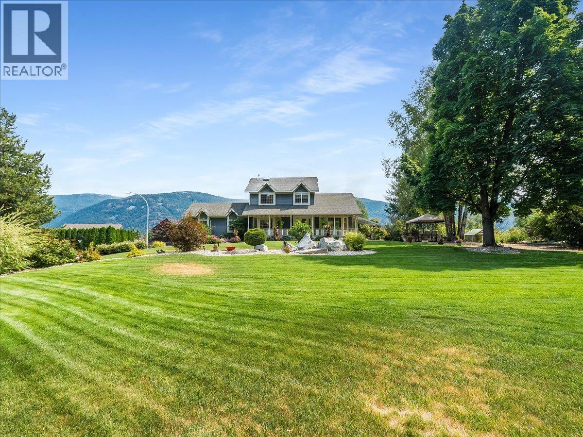 3617 14th Avenue, Castlegar, British Columbia  V1N 4J2 - Photo 82 - 10398027