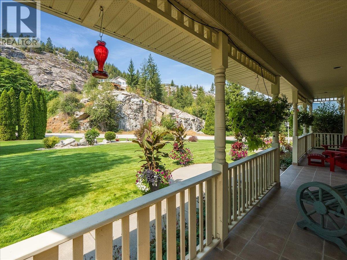3617 14th Avenue, Castlegar, British Columbia  V1N 4J2 - Photo 87 - 10398027