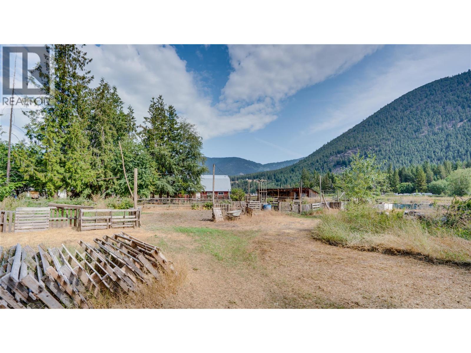 3545 Shaw Road, Falkland, British Columbia  V0E 1W1 - Photo 65 - 10397883