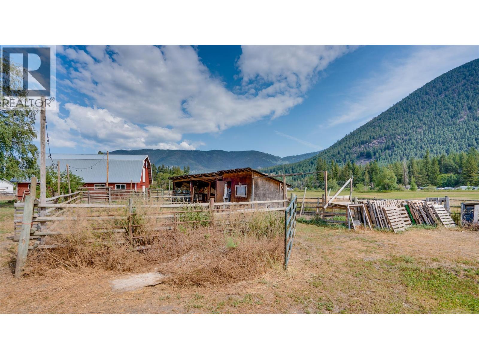 3545 Shaw Road, Falkland, British Columbia  V0E 1W1 - Photo 69 - 10397883