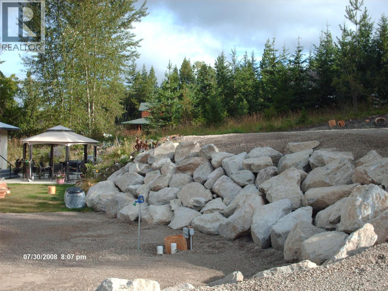 384 6 Highway S, Nakusp, British Columbia  V0G 1R1 - Photo 13 - 10398059