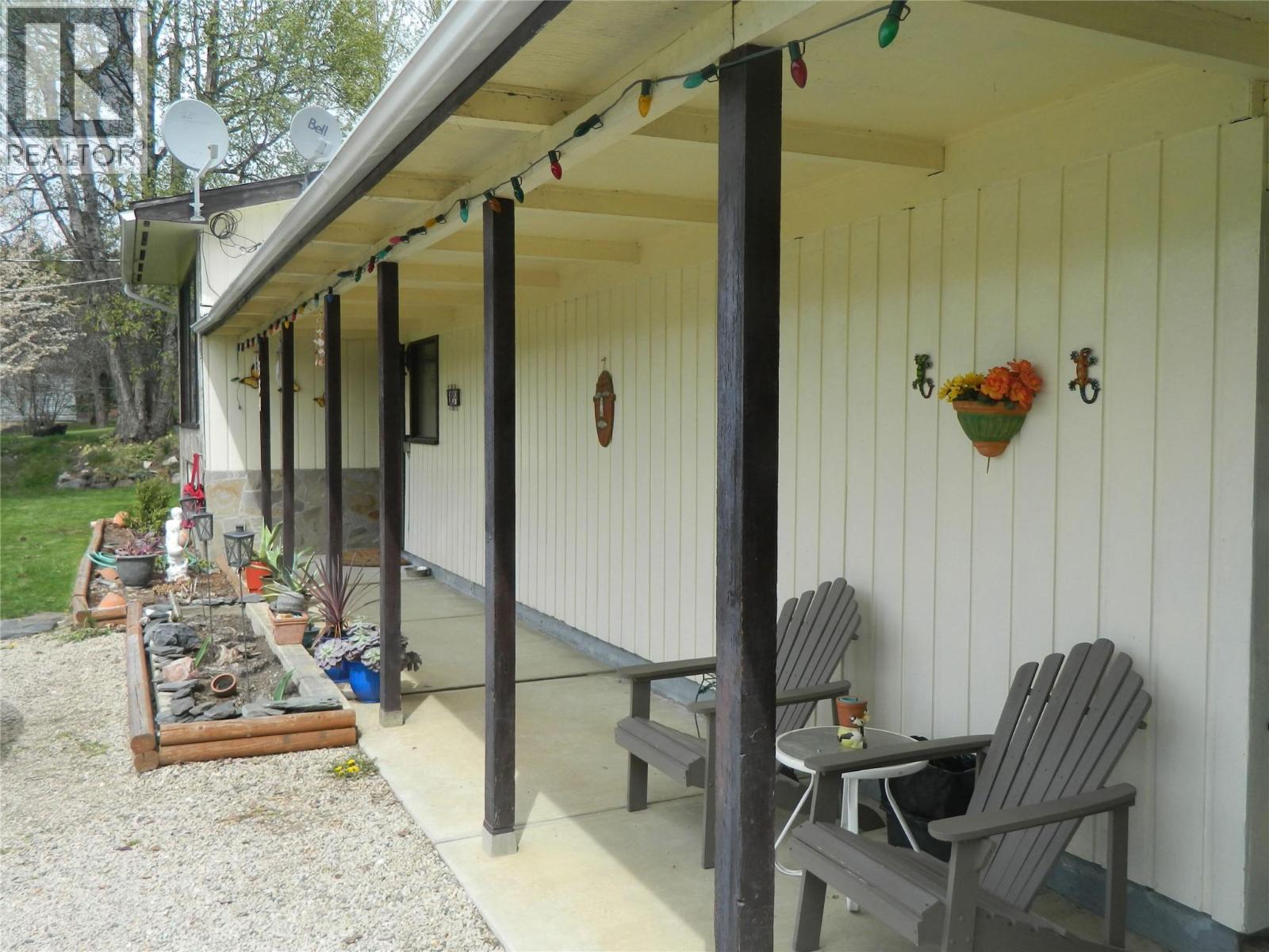 384 6 Highway S, Nakusp, British Columbia  V0G 1R1 - Photo 18 - 10398059