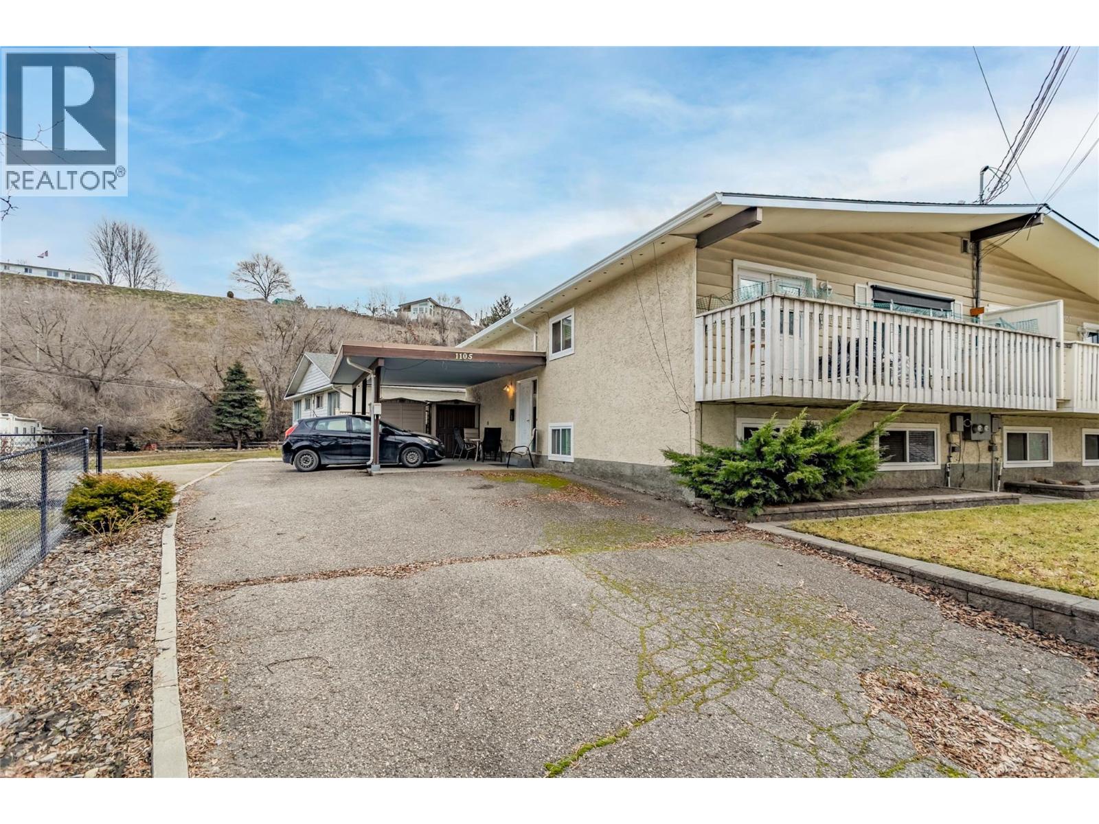 1105 Cactus Road, Kelowna, British Columbia  V1X 5N3 - Photo 1 - 10397728