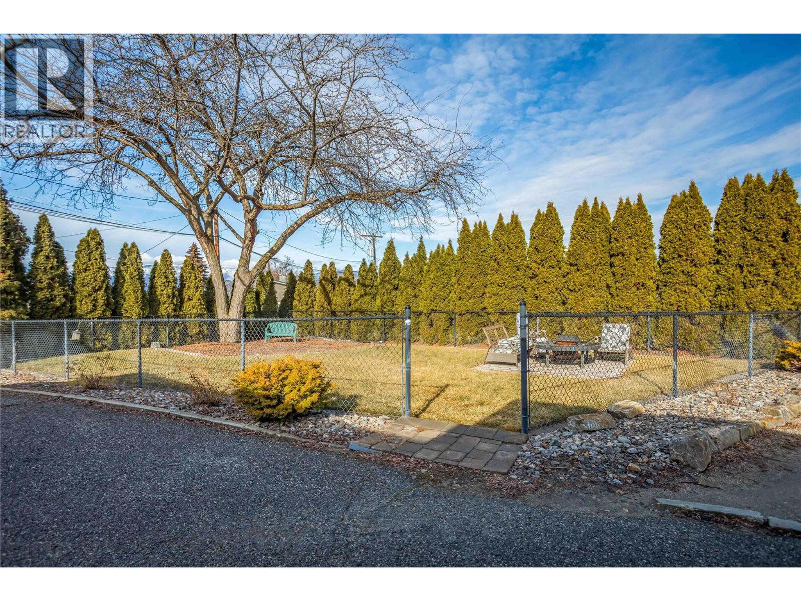 1105 Cactus Road, Kelowna, British Columbia  V1X 5N3 - Photo 3 - 10397728