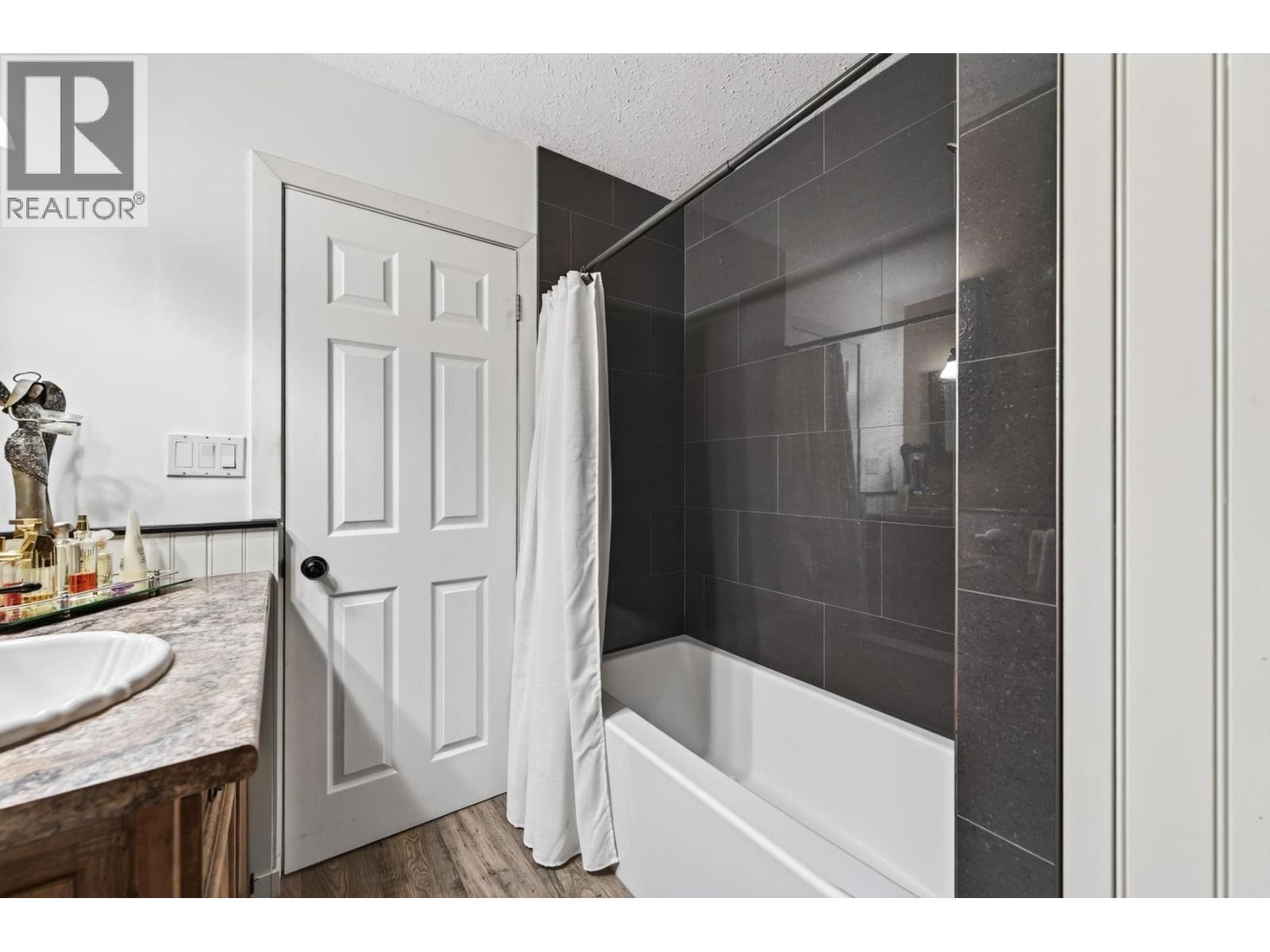 5657 Beaton Road, Kamloops, British Columbia  V1S 2A4 - Photo 14 - 10397970