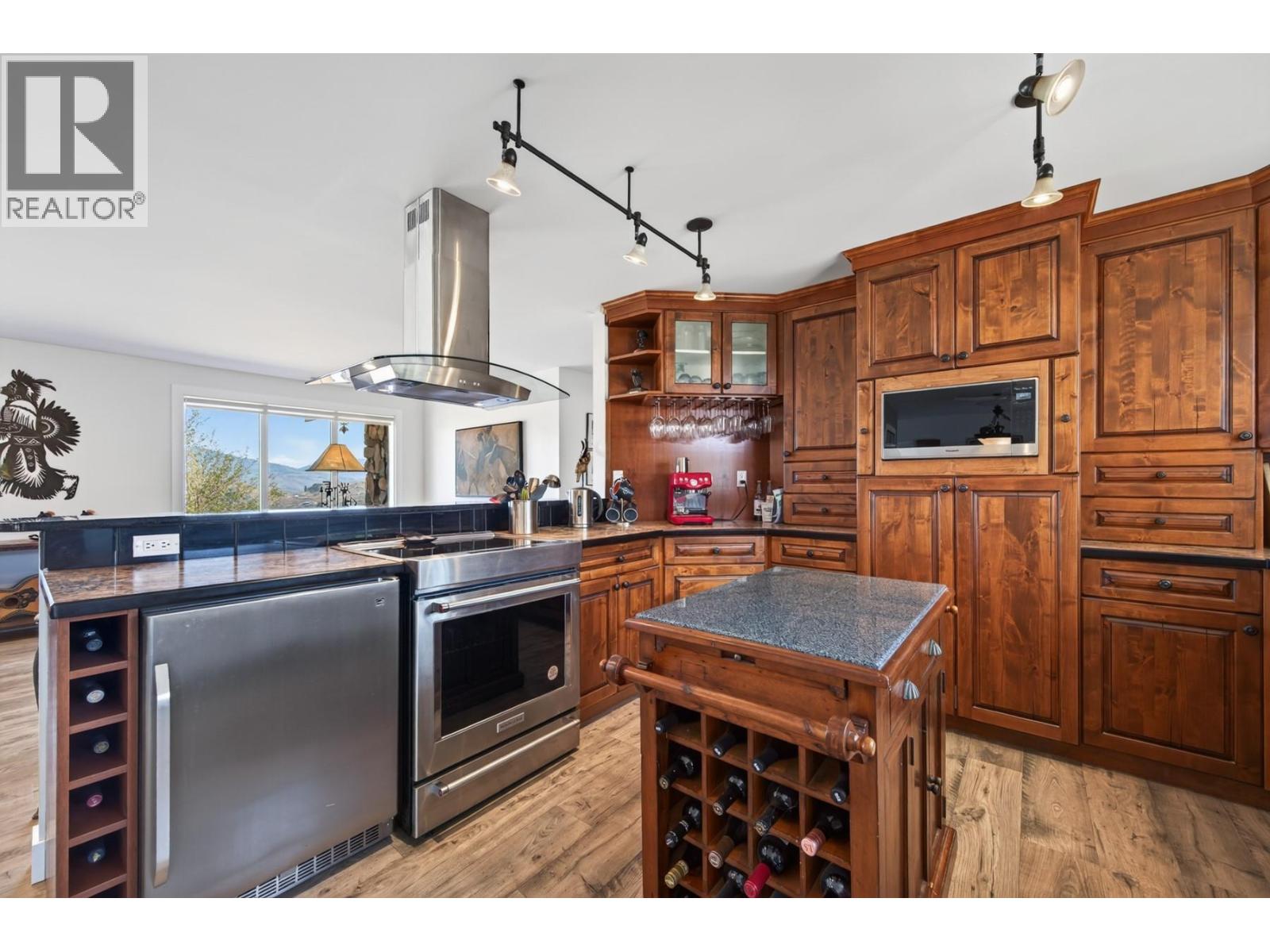 5657 Beaton Road, Kamloops, British Columbia  V1S 2A4 - Photo 8 - 10397970