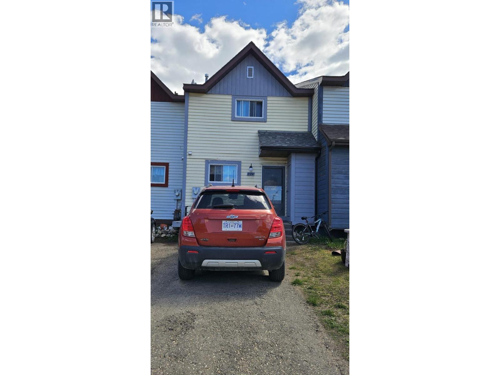224 Spieker Avenue, Tumbler Ridge, British Columbia  V0C 2W0 - Photo 1 - 10398043