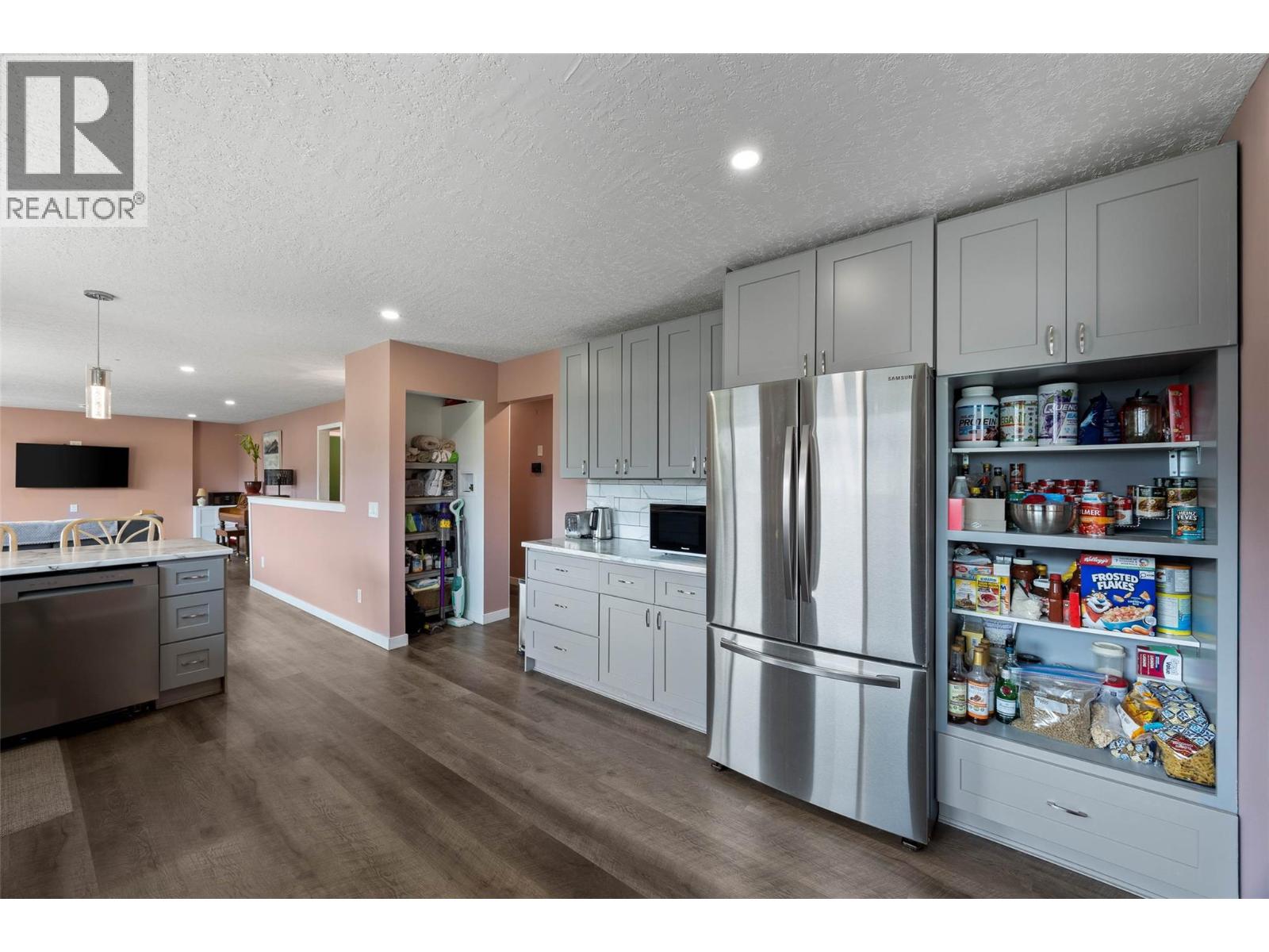 4326 Karindale Road, Kamloops, British Columbia  V2B 8N1 - Photo 10 - 10396894
