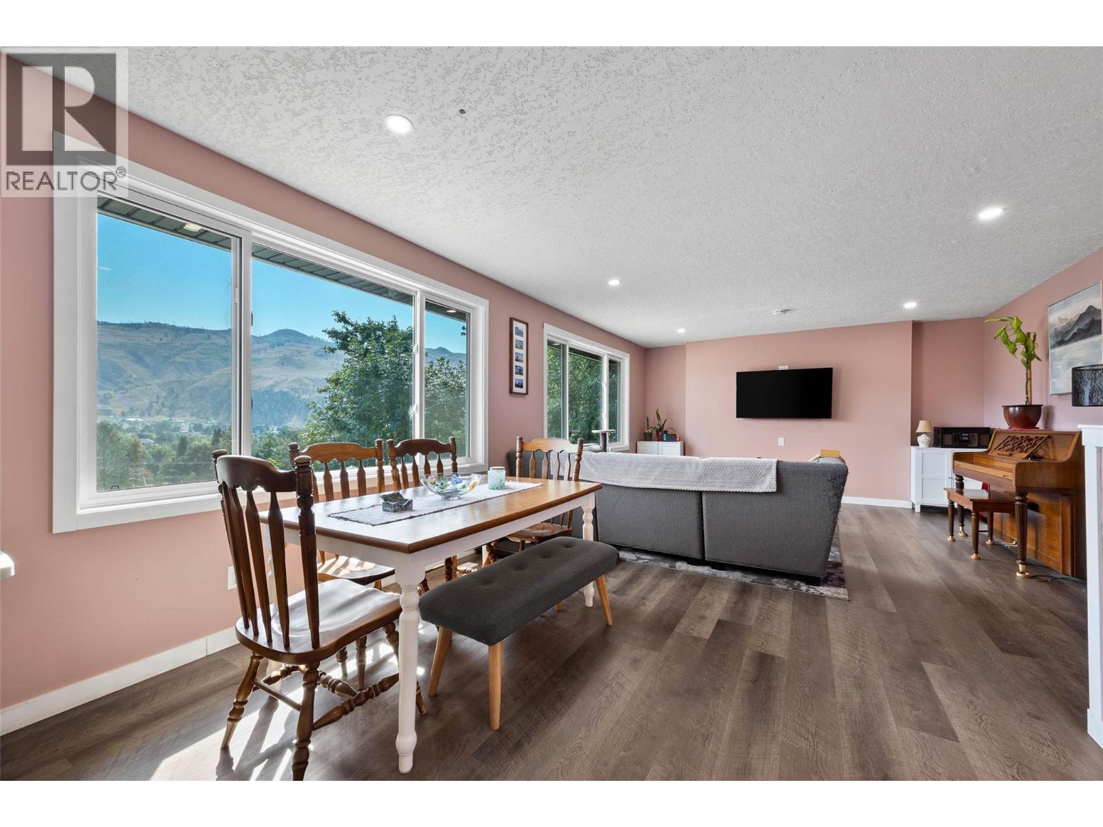 4326 Karindale Road, Kamloops, British Columbia  V2B 8N1 - Photo 5 - 10396894