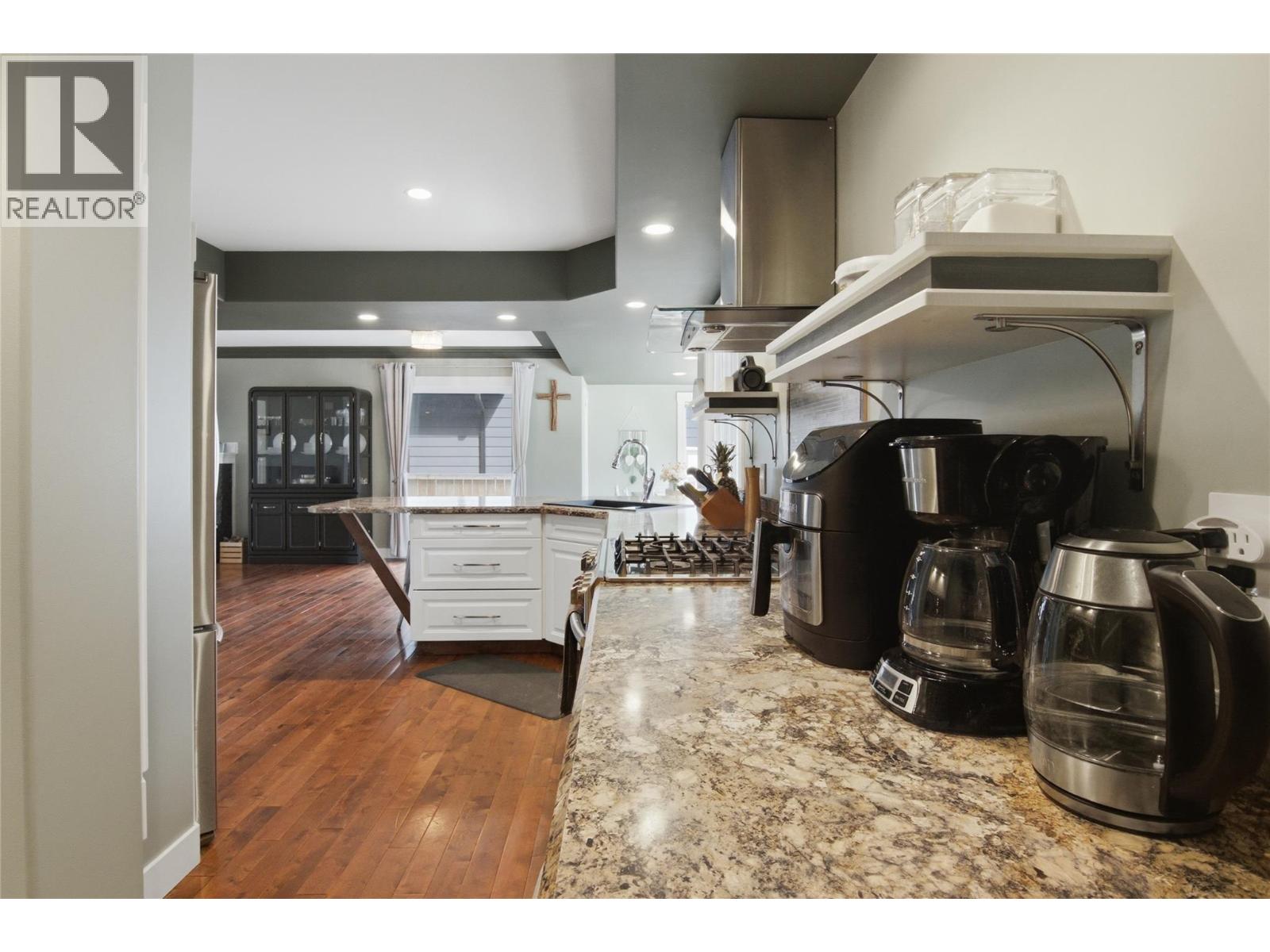 2135 Tranquille Road, Kamloops, British Columbia  V2B 3M9 - Photo 18 - 10398106