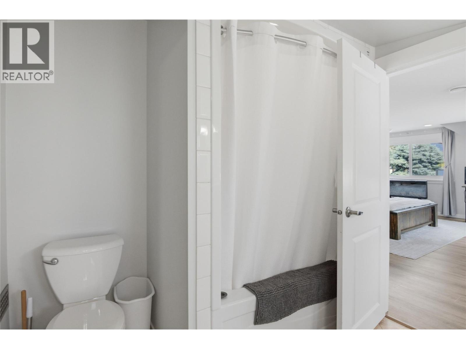 2135 Tranquille Road, Kamloops, British Columbia  V2B 3M9 - Photo 34 - 10398106