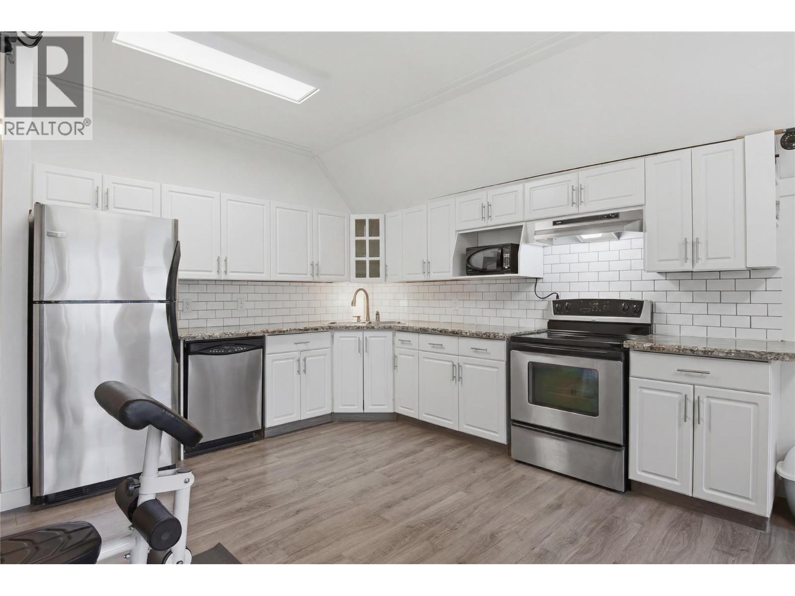 2135 Tranquille Road, Kamloops, British Columbia  V2B 3M9 - Photo 61 - 10398106