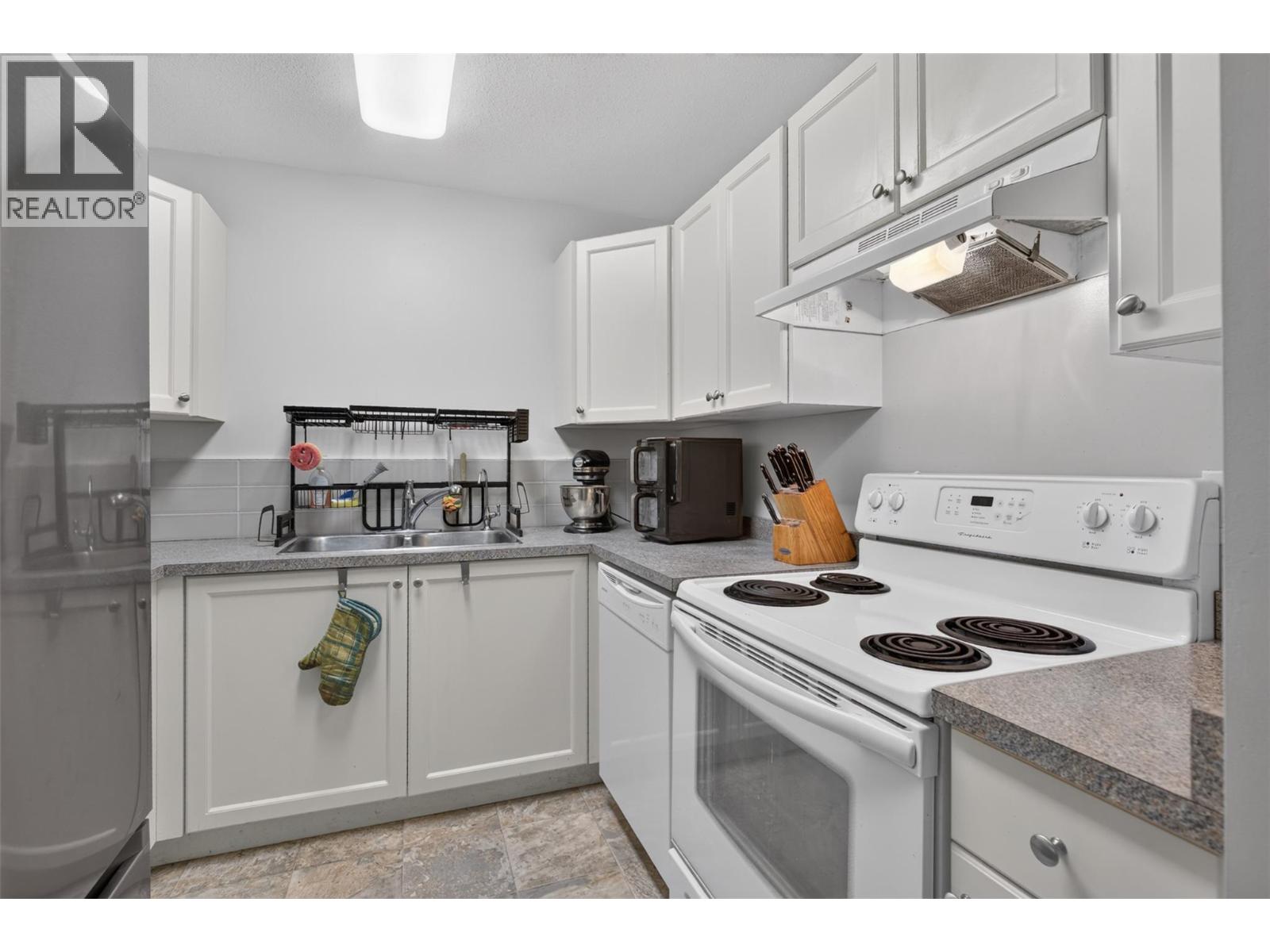 3413 Okanagan Avenue Unit# 36, Vernon, British Columbia  V1T 1K5 - Photo 3 - 10398056