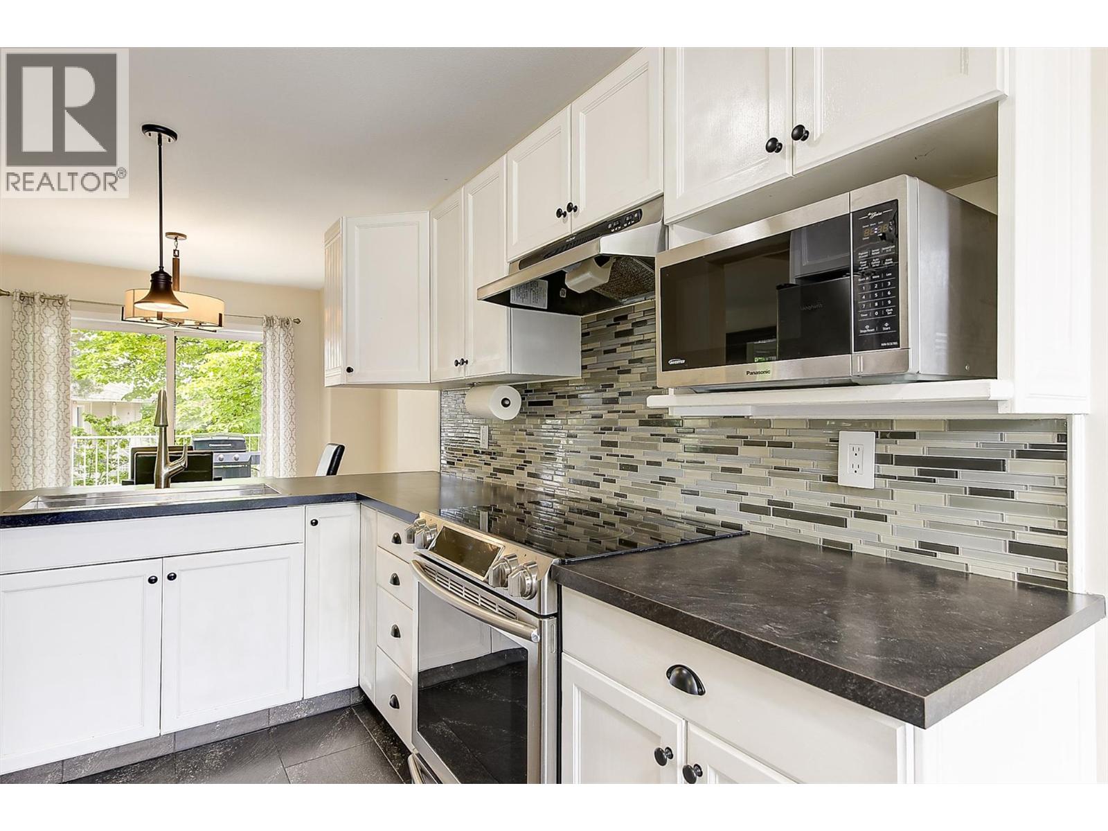 133 Wyndham Crescent Unit# 110, Kelowna, British Columbia  V1V 1Y8 - Photo 4 - 10397839