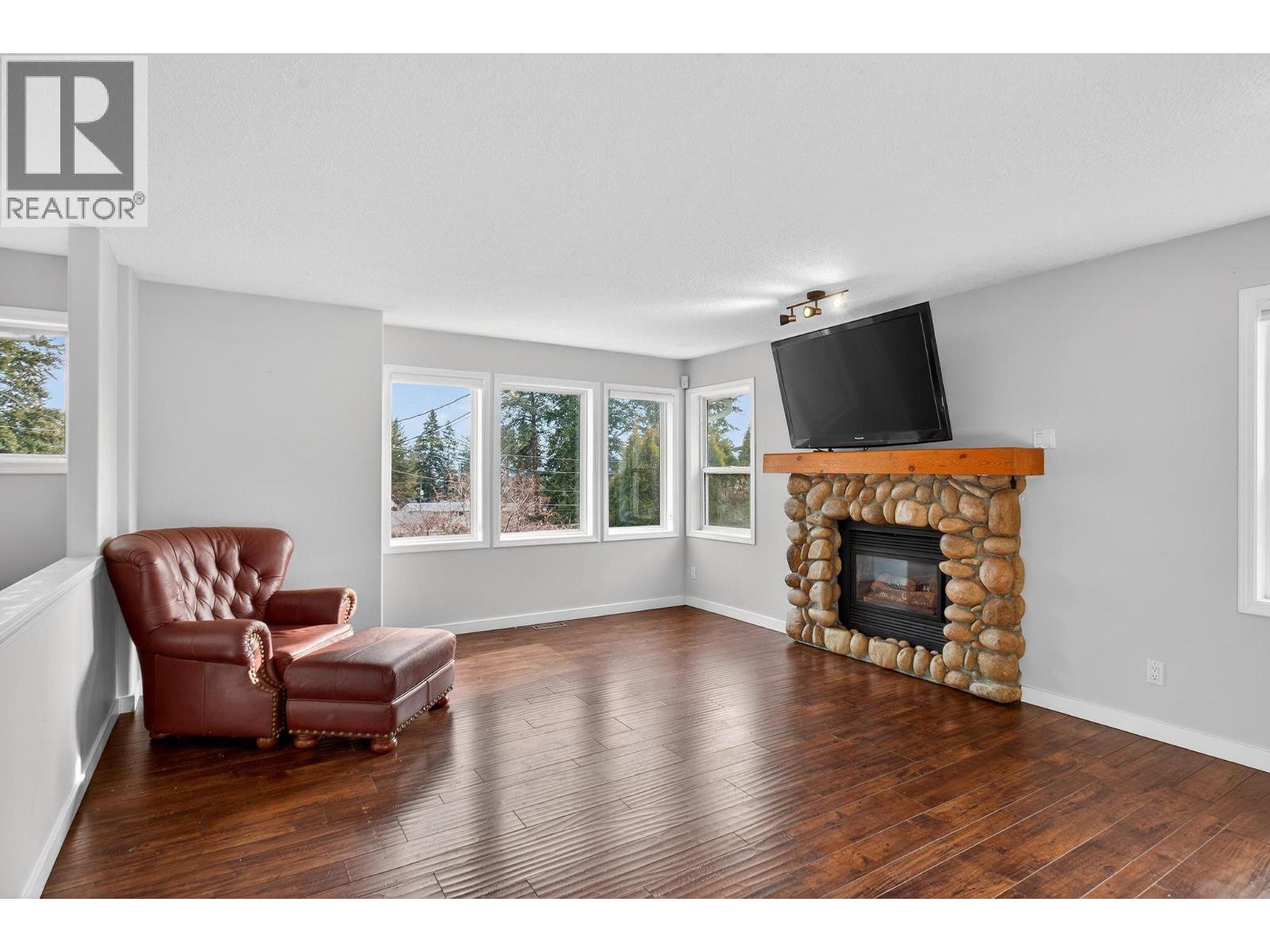 3220 Mciver Road, West Kelowna, British Columbia  V4T 1G1 - Photo 8 - 10397760