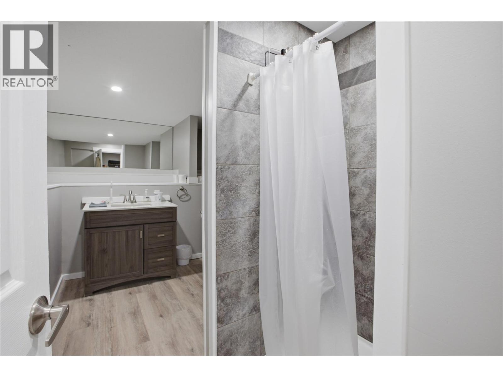 943 Surrey Avenue, Kamloops, British Columbia  V2B 1R1 - Photo 25 - 10398115