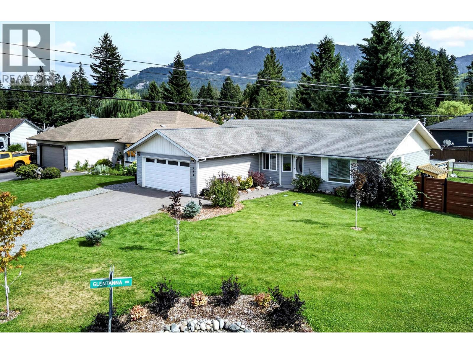 566 Mclean Road, Barriere, British Columbia  V0E 1E0 - Photo 1 - 10397580