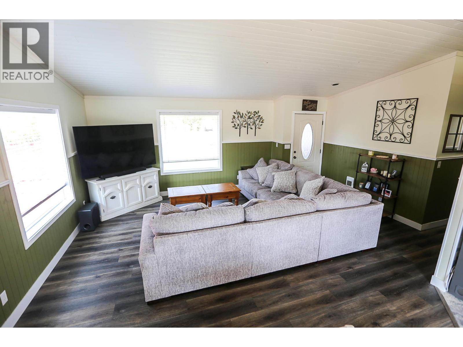 566 Mclean Road, Barriere, British Columbia  V0E 1E0 - Photo 11 - 10397580