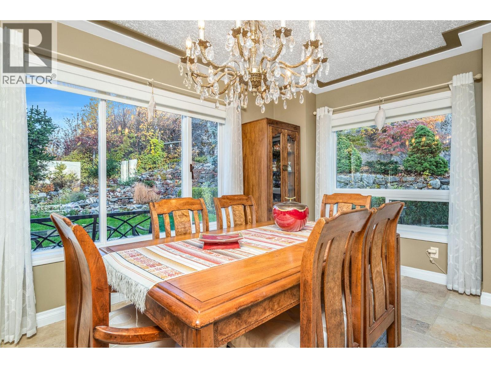 3221 Crosby Road, Vernon, British Columbia  V1T 4Z7 - Photo 10 - 10398109