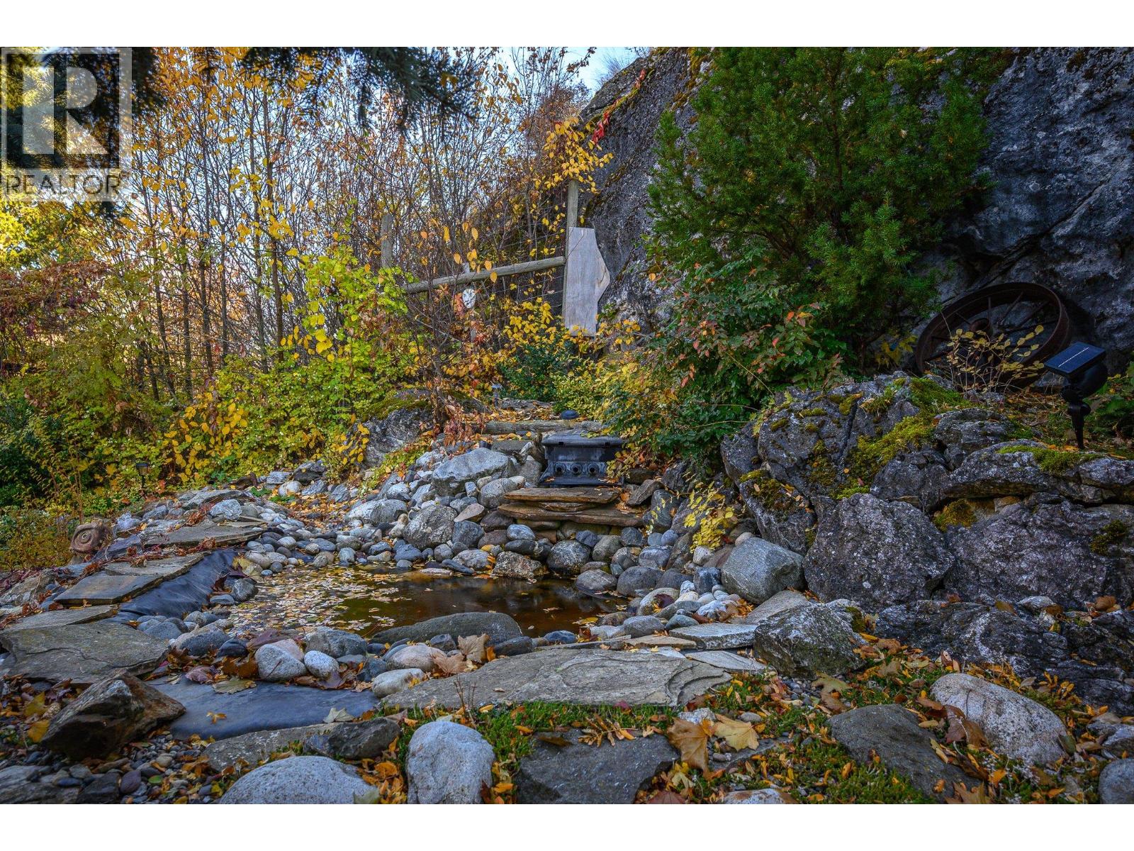 3221 Crosby Road, Vernon, British Columbia  V1T 4Z7 - Photo 38 - 10398109