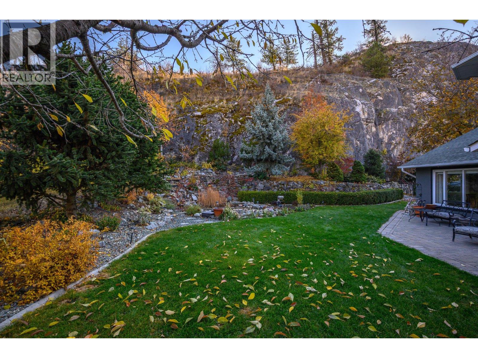 3221 Crosby Road, Vernon, British Columbia  V1T 4Z7 - Photo 41 - 10398109