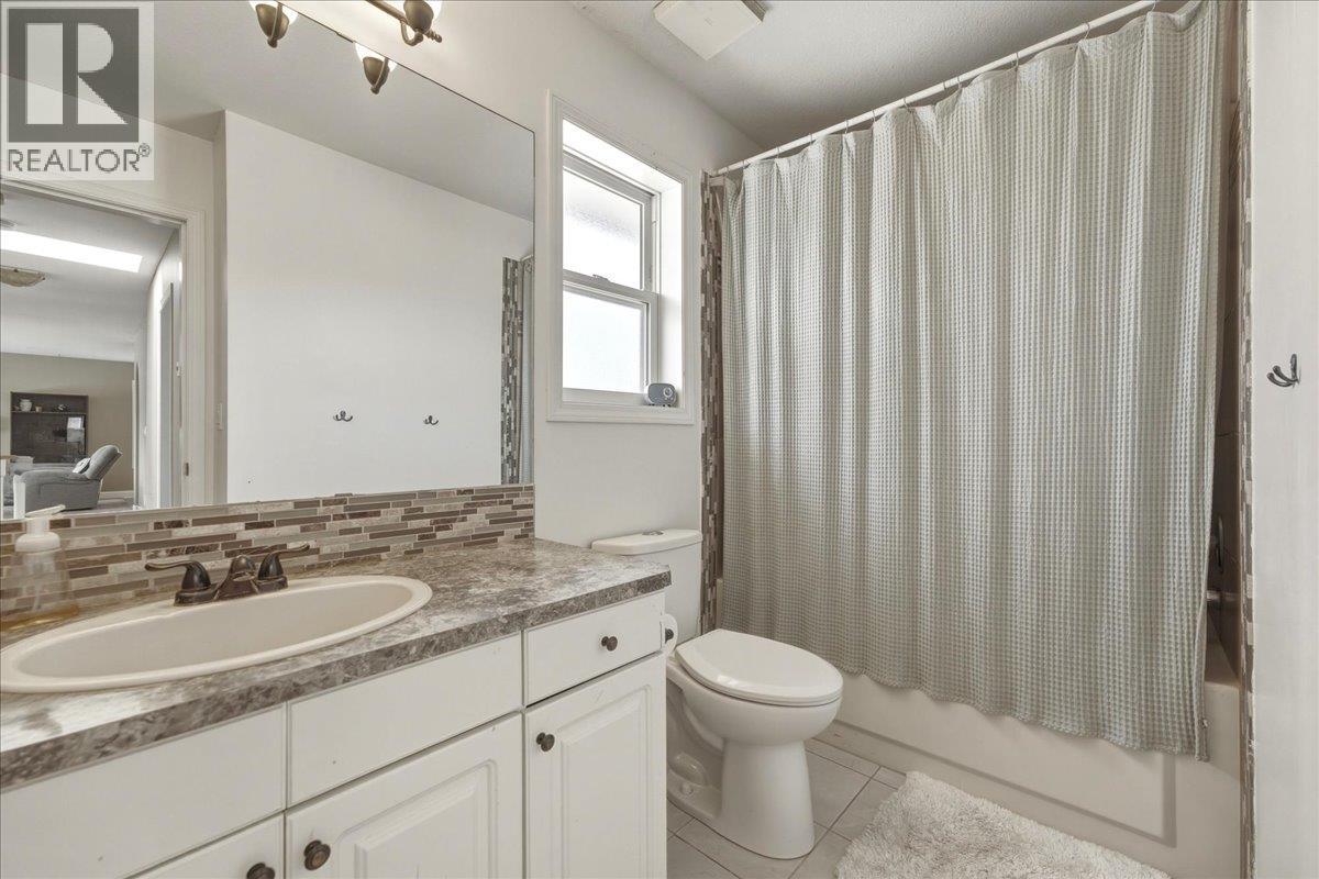2225 Teal Place, Vernon, British Columbia  V1H 1R1 - Photo 26 - 10397864