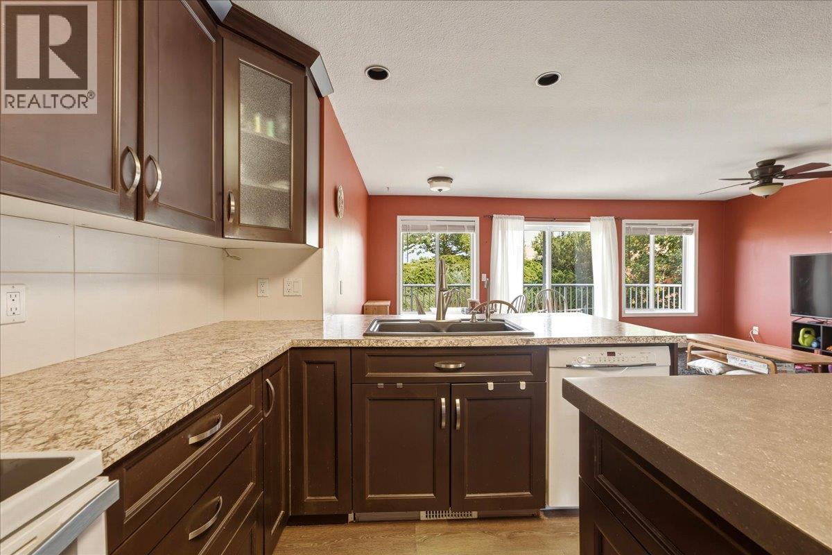 2225 Teal Place, Vernon, British Columbia  V1H 1R1 - Photo 9 - 10397864