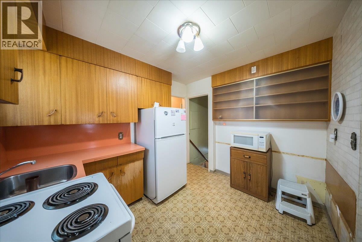306 Sylvia Crescent, Trail, British Columbia  V1R 1A5 - Photo 11 - 10397988