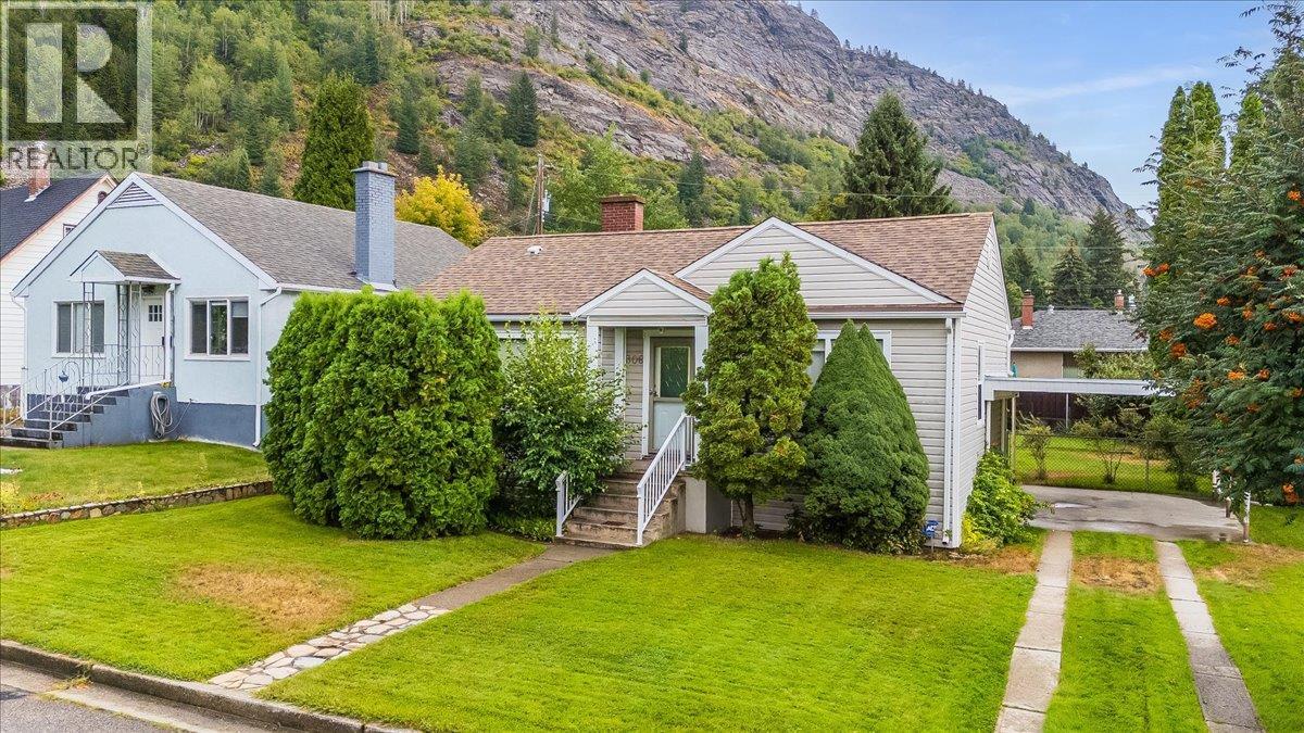 306 Sylvia Crescent, Trail, British Columbia  V1R 1A5 - Photo 2 - 10397988