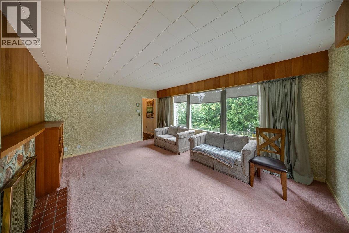 306 Sylvia Crescent, Trail, British Columbia  V1R 1A5 - Photo 3 - 10397988