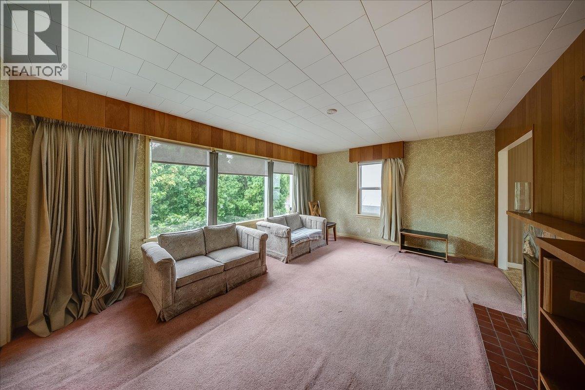 306 Sylvia Crescent, Trail, British Columbia  V1R 1A5 - Photo 4 - 10397988