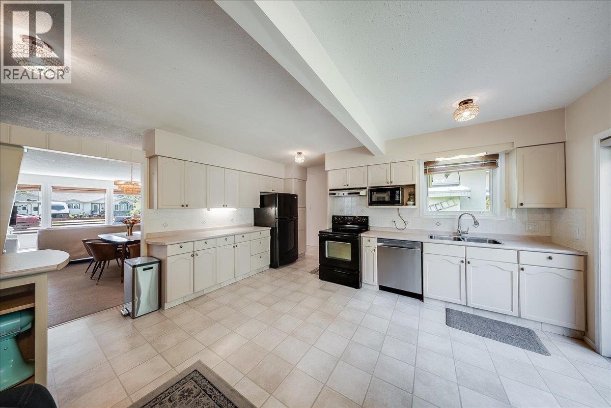 469 Forrest Drive, Trail, British Columbia  V1R 2H1 - Photo 14 - 10397894