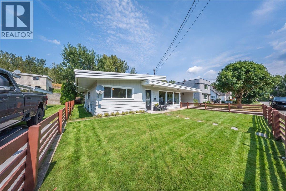 469 Forrest Drive, Trail, British Columbia  V1R 2H1 - Photo 3 - 10397894