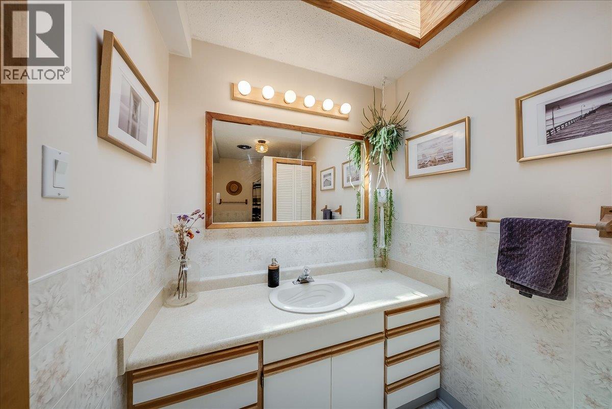 469 Forrest Drive, Trail, British Columbia  V1R 2H1 - Photo 37 - 10397894