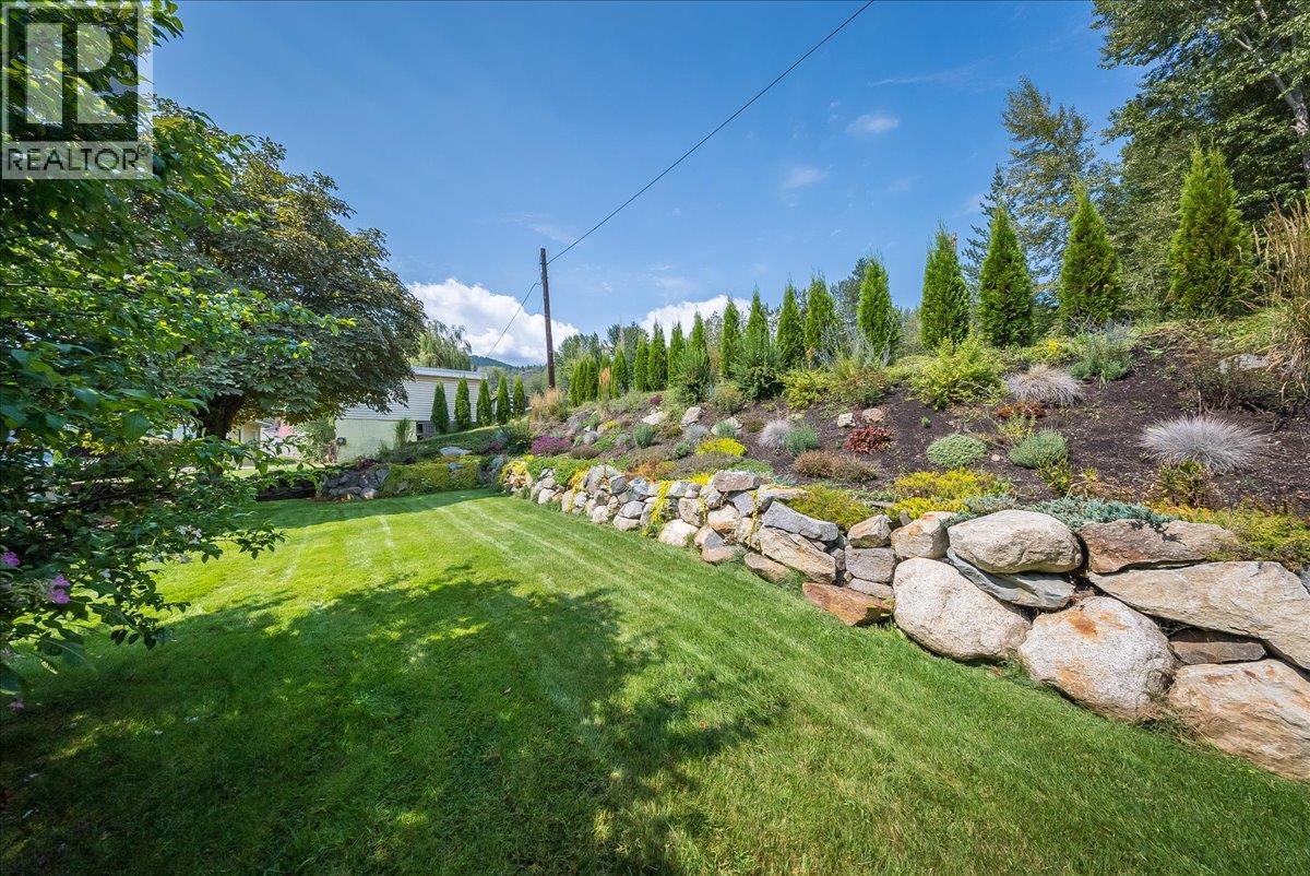 469 Forrest Drive, Trail, British Columbia  V1R 2H1 - Photo 47 - 10397894