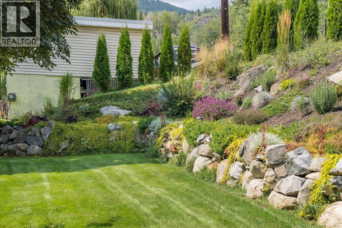 469 Forrest Drive, Trail, British Columbia  V1R 2H1 - Photo 51 - 10397894