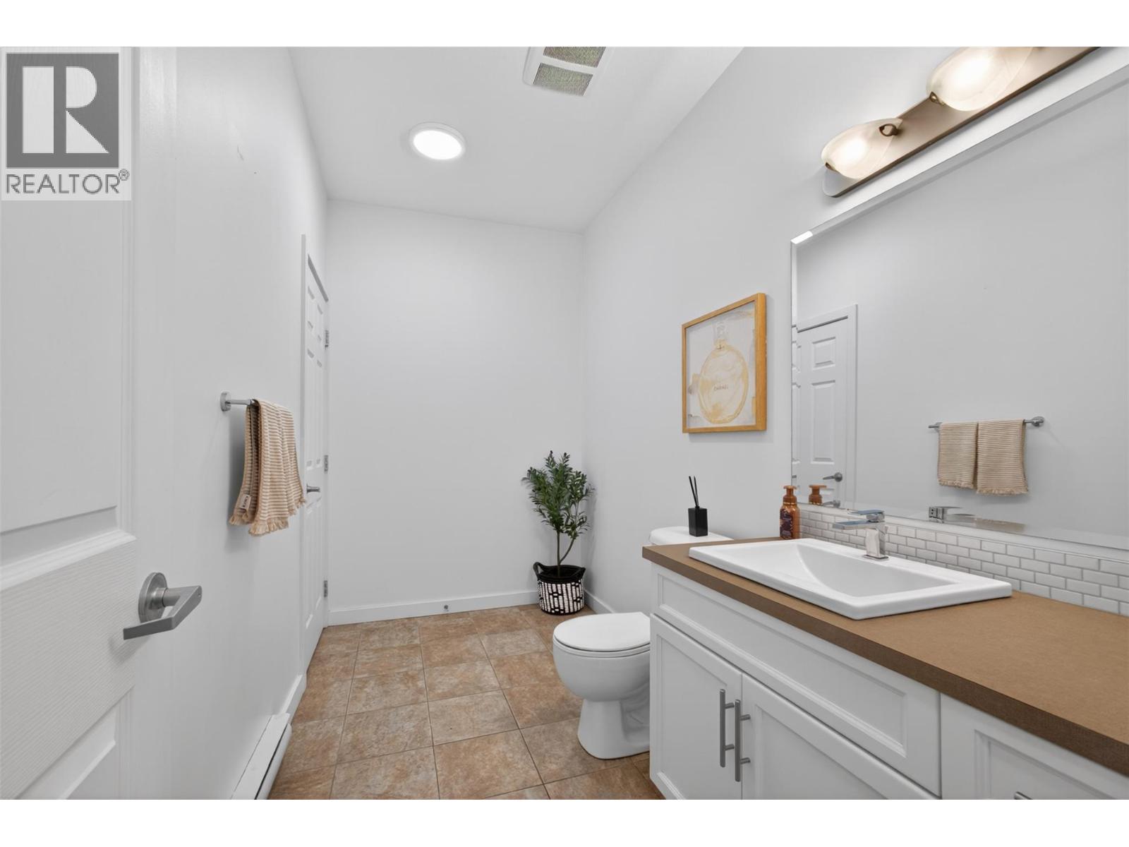 2120 Shannon Ridge Drive Unit# 303, West Kelowna, British Columbia  V4T 2Z3 - Photo 10 - 10397892