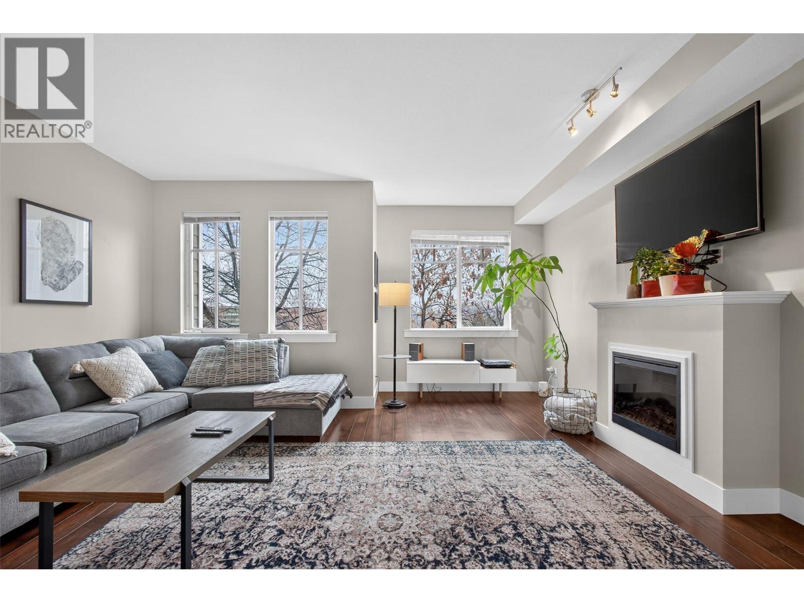 433 Mccarren Avenue Unit# 9, Kelowna, British Columbia  V1W 4T8 - Photo 2 - 10397764