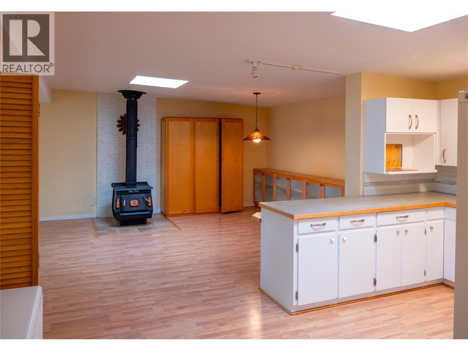 9767 & 9765 Pighin Road, Cranbrook, British Columbia  V1C 7C9 - Photo 12 - 10397936