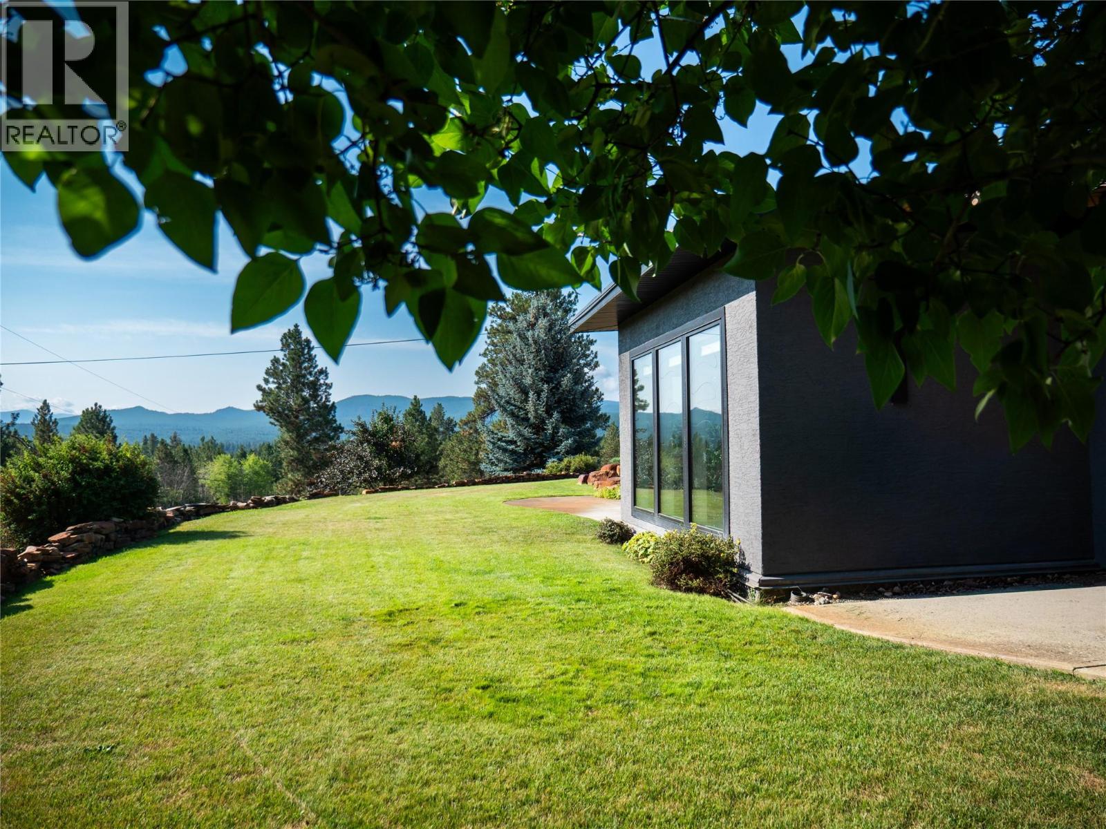 9767 & 9765 Pighin Road, Cranbrook, British Columbia  V1C 7C9 - Photo 6 - 10397936