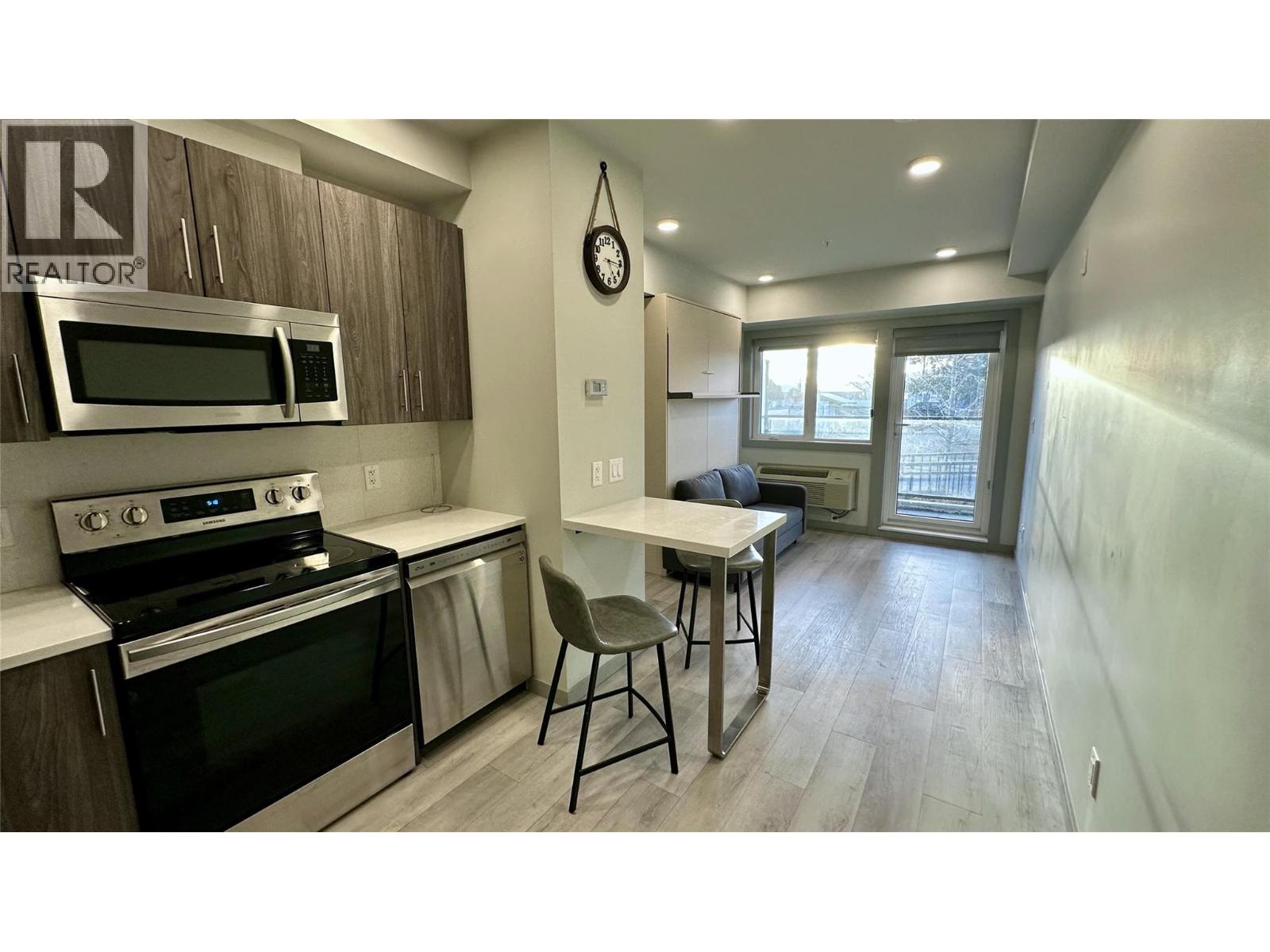 345 Dougall Road N Unit# Ph12, Kelowna, British Columbia  V1X 0A8 - Photo 3 - 10397185