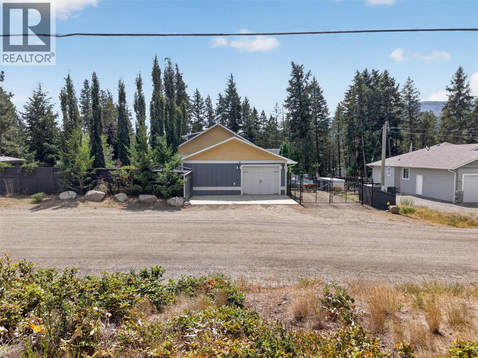 7272 Dunwaters Road, Kelowna, British Columbia  V1Z 3W4 - Photo 3 - 10395772
