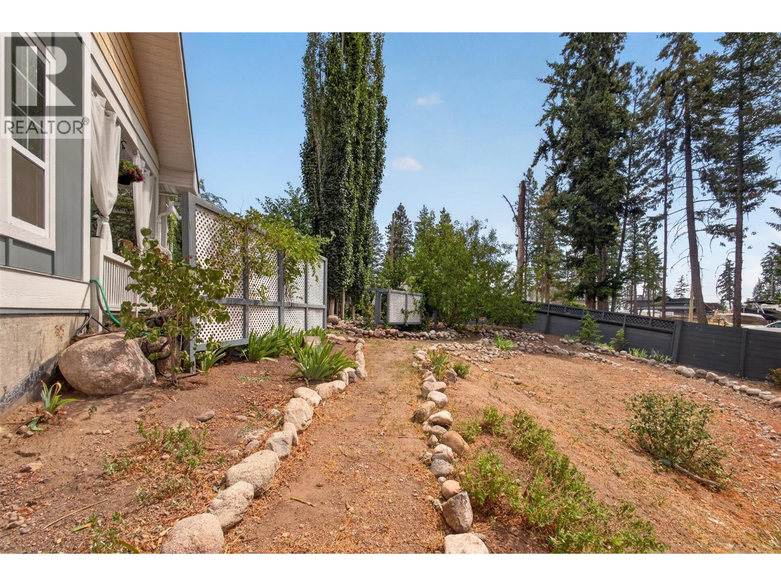 7272 Dunwaters Road, Kelowna, British Columbia  V1Z 3W4 - Photo 49 - 10395772
