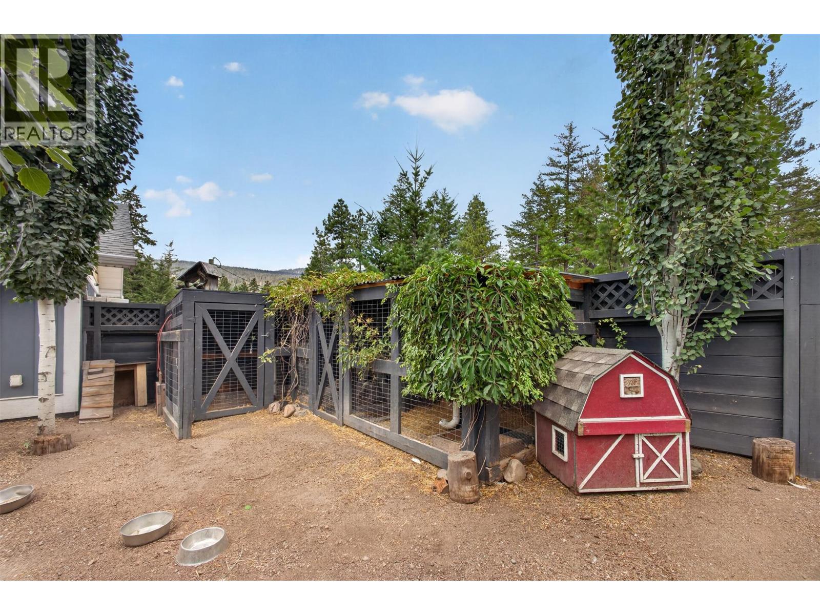 7272 Dunwaters Road, Kelowna, British Columbia  V1Z 3W4 - Photo 54 - 10395772