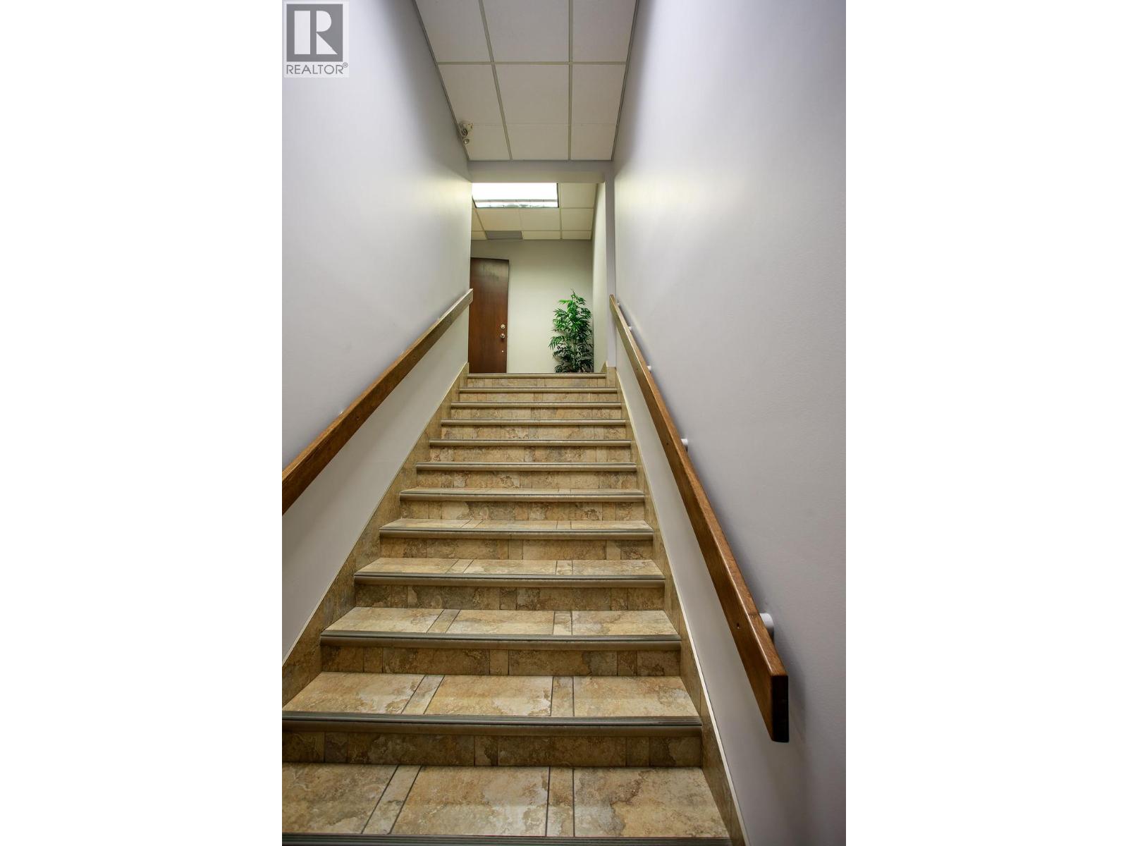 1455 Ellis Street, Kelowna, British Columbia  V1Y 2A3 - Photo 4 - 10398033